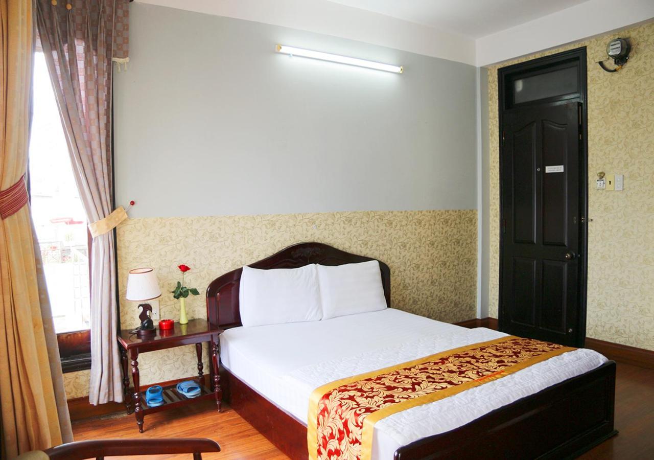 Ponys Hotel Nha Trang Esterno foto