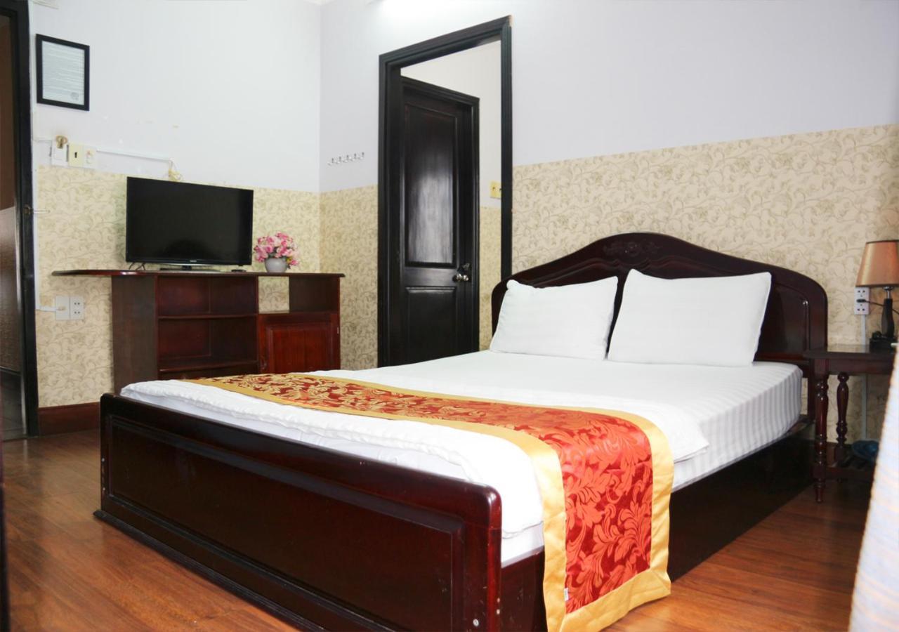 Ponys Hotel Nha Trang Esterno foto