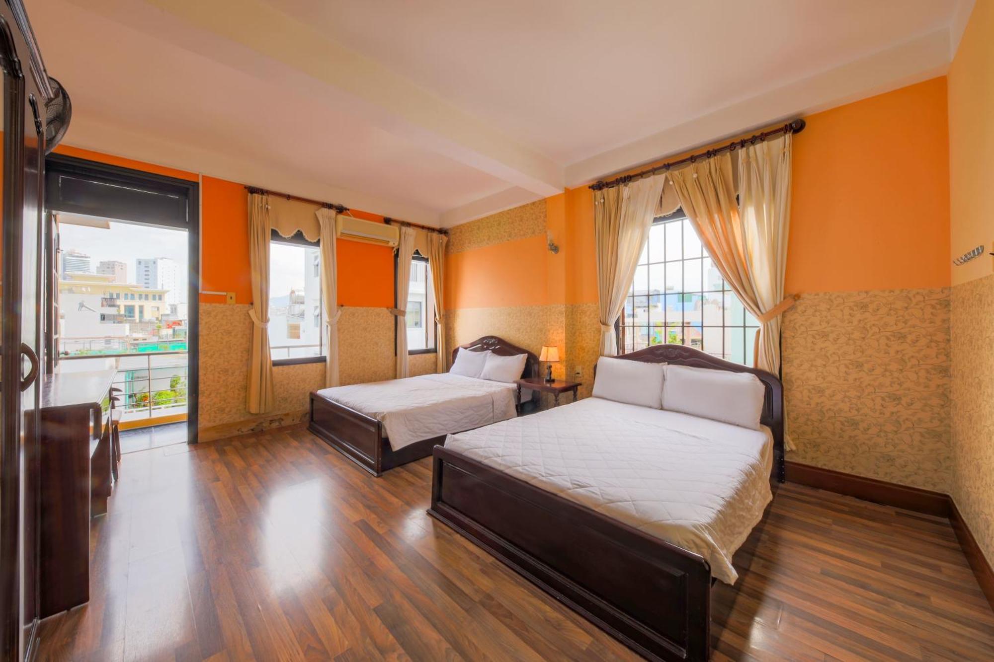 Ponys Hotel Nha Trang Esterno foto