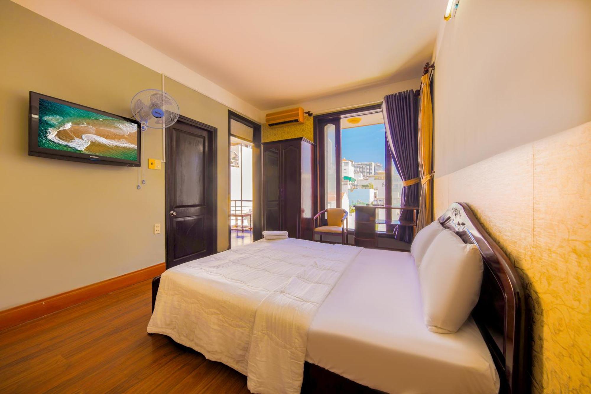 Ponys Hotel Nha Trang Esterno foto