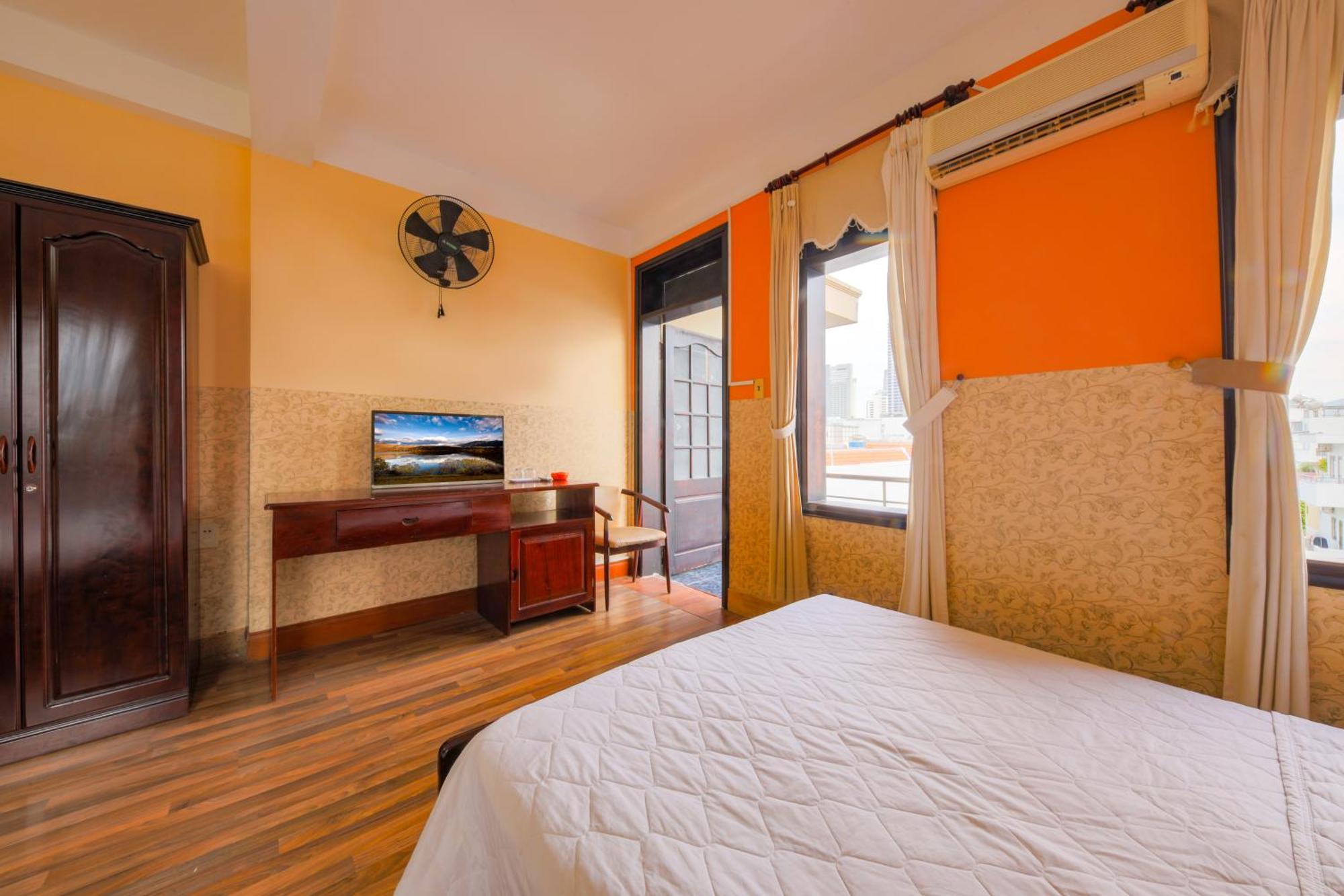 Ponys Hotel Nha Trang Esterno foto
