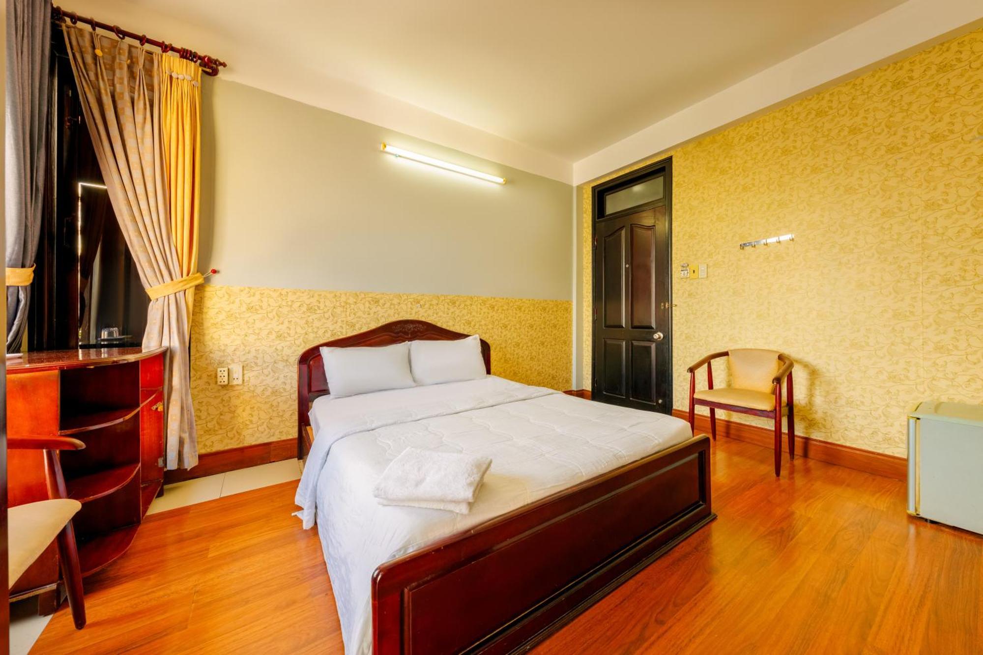 Ponys Hotel Nha Trang Esterno foto