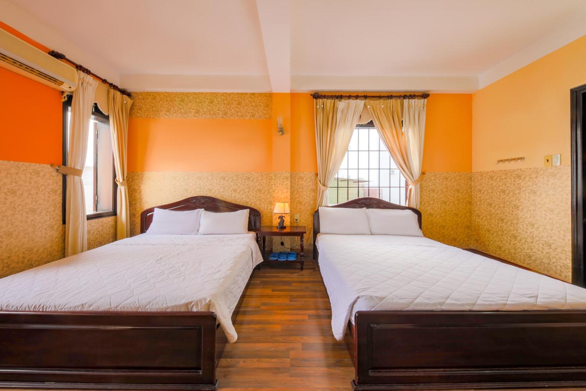 Ponys Hotel Nha Trang Esterno foto