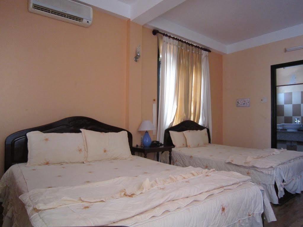 Ponys Hotel Nha Trang Esterno foto