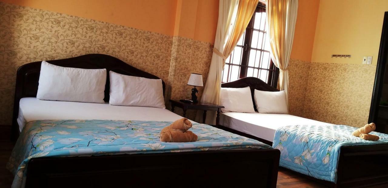 Ponys Hotel Nha Trang Esterno foto